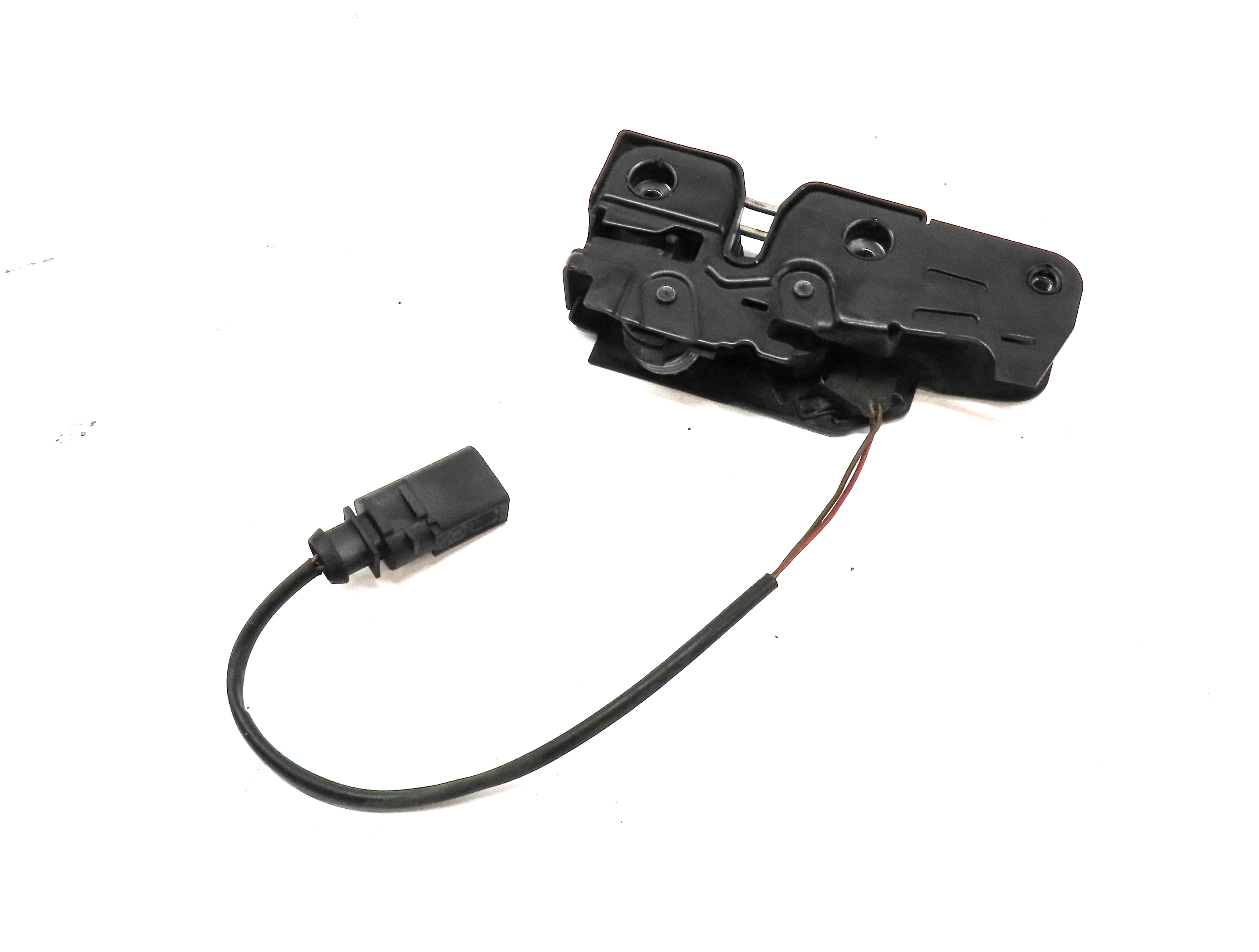 2015 AUDI Q7 PRESTIGE (4L) FRONT HOOD BONNET LOWER LID LOCK LATCH w/ CABLE — exact item pictured